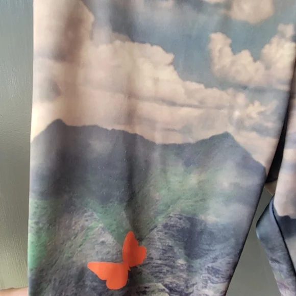 ONZIE BUTTERFLY TREE NATURE GRAPHIC WORKOUT LEGGINGS SIZE S/M EXCELLENT! - Picture 5 of 9